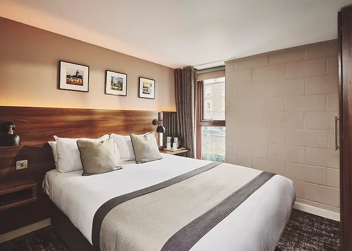 Top Oban Hotels Offering Unbeatable Entertainment